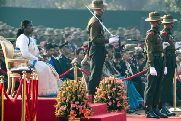 राष्ट्रपति मुरमू एक नए प्रारूप में गार्ड चेंजिंग समारोह में भाग लेते हैं