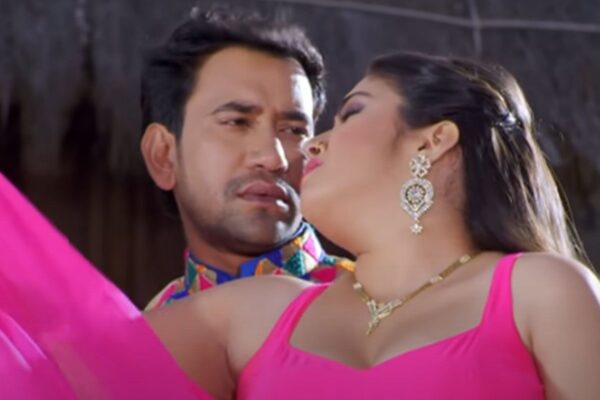 Amrapali Dubey:टॉप 3 रोमांटिक गाने Viral