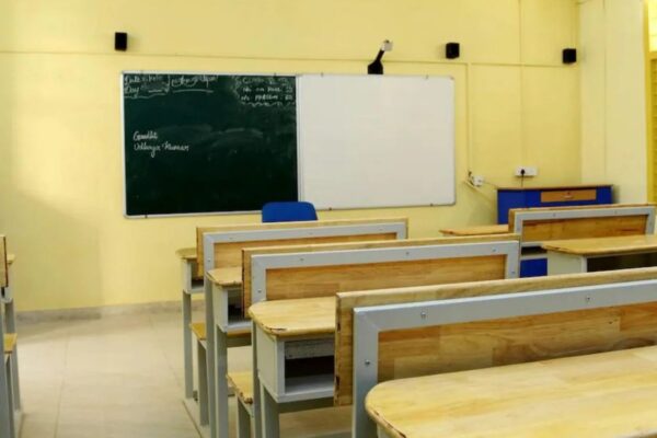 स्कूल के बाद दौड़ में माता -पिता के लिए सीबीएसई संचार गाइड, 2025 प्रवेश परीक्षा स्कूल के बाद दौड़ में माता -पिता के लिए सीबीएसई संचार गाइड, 2025 प्रवेश परीक्षा