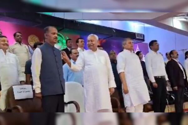 नेशनल हाइमन गेम्स, निथीश कुमार स्पोर्ट्स एनकाउंटर में बोलते हैं, हंसते हैं, फिडगेट्स