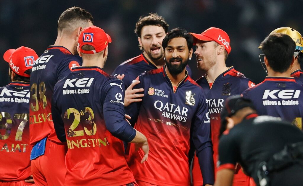 मैथ्यू हेडन ने इस स्टार को IPL 2025 में रॉयल चैलेंजर्स बेंगलुरु के लिए “स्मार्ट पिक” के रूप में नाम दिया मैथ्यू हेडन ने इस स्टार को IPL 2025 में रॉयल चैलेंजर्स बेंगलुरु के लिए “स्मार्ट पिक” के रूप में नाम दिया