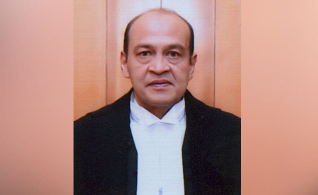 नकद वसूली दावों में न्यायाधीश