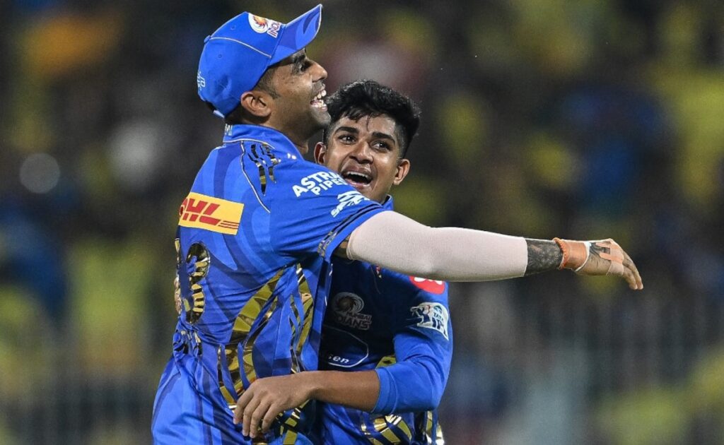 विग्नेश पुथुर कौन है: केरल के मुंबई इंडियंस स्पिनर जो आईपीएल डेब्यू में प्रभावित थे