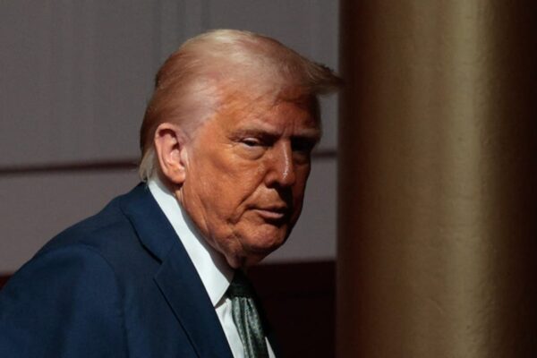 डोनाल्ड ट्रम्प ने अमेरिकी न्यायाधीशों पर राष्ट्रपति पद के “usurpes” का आरोप लगाया