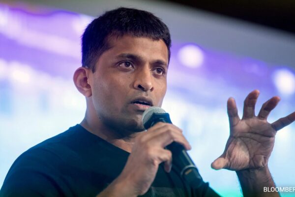 BYJU के संस्थापक संकट के बीच में लौटने का वादा करते हैं