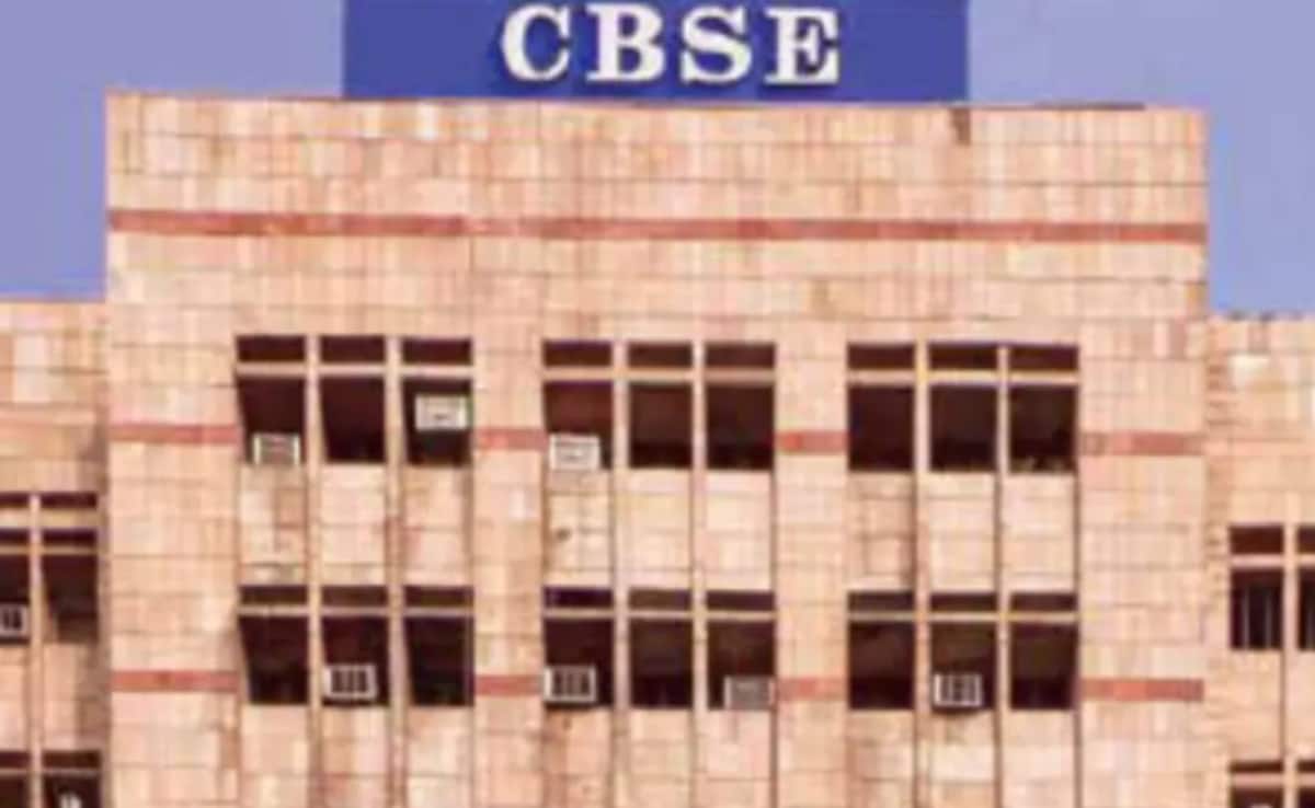 सीबीएसई दसवें, 12 के लिए नया पाठ्यक्रम जारी करता है; स्कूलों को निर्देशों का पालन करने के लिए कहा गया था