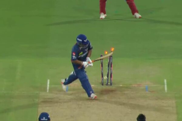 RISHABH PANT LSG बनाम DC के लिए नंबर 7 पर चमगादड़, 2 गेंदों के लिए चमगादड़, 0 के लिए छोड़ देता है। इंटरनेट कहता है: “रुपये 27 मिलियन रुपये …”