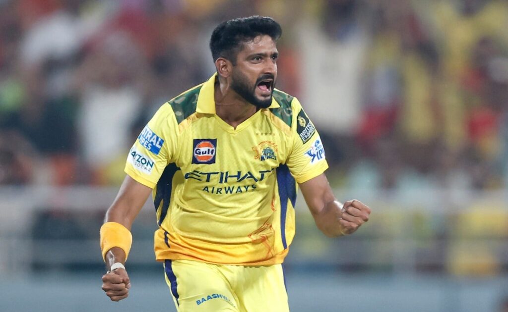 खलील अहमद हिट्स फर्स्ट, आईपीएल 2025 में मेगा हाई का प्रबंधन करता है