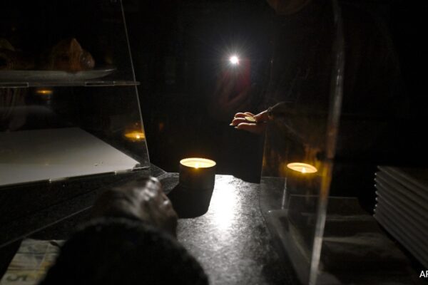 स्पेन में 20% बिजली बहाल: ऑपरेटर