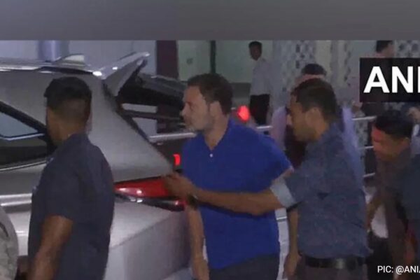 राहुल गांधी कश्मीर के हमले के कारण संयुक्त राज्य अमेरिका में एक छोटी यात्रा को कम करने के बाद घर पहुंचे