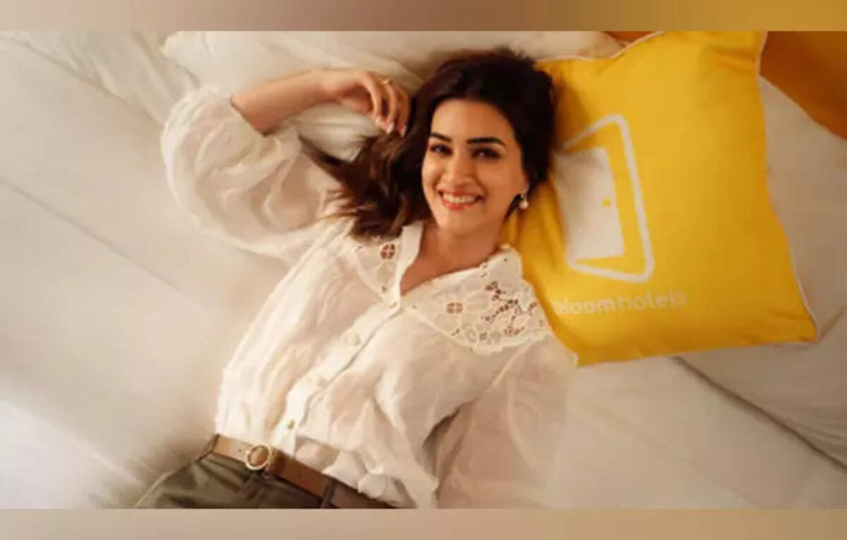 Kriti Sanon ब्लूम, द इकोनॉमिक टाइम्स B2B से अंतिम #BloomToyourbest अभियान शुरू करता है