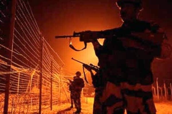 पाकिस्तान उच्च आग की समाप्ति का उल्लंघन करता है, भारतीय सेना के फटकार