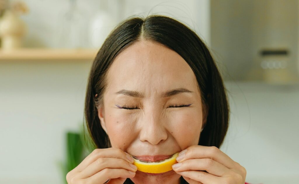 वैज्ञानिक दुनिया में सबसे कड़वी स्वाद चीज़ की खोज करते हैं