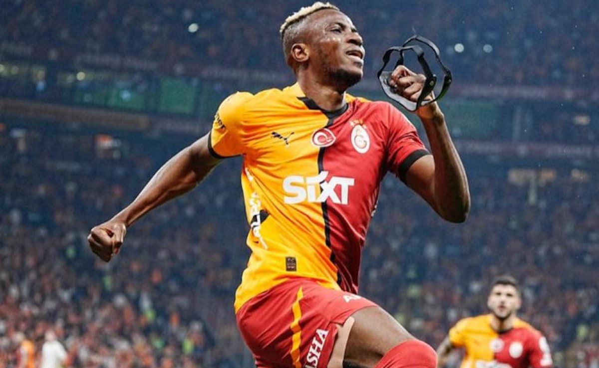 विक्टर ओसिमहेन गाइड गलाटासरे को टर्का लीग के शीर्षक 25 के लिए