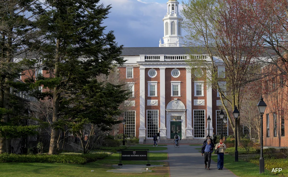 ट्रम्प के हार्वर्ड के फुटपाथ के बाद चीन विदेशी छात्रों के लिए समर्थन का वादा करता है