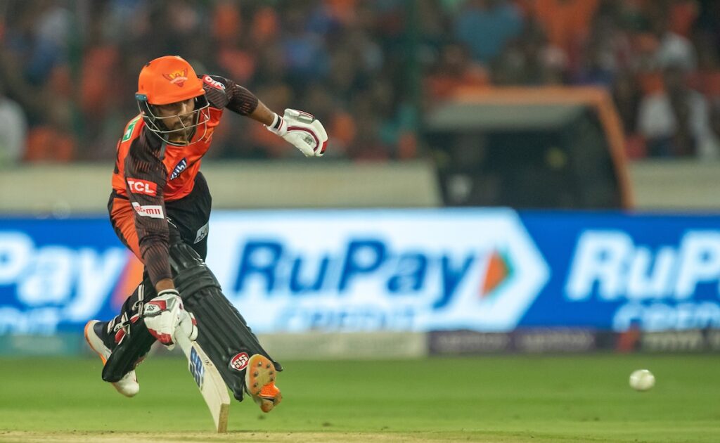 मयंक अगावल आरसीबी में देवदत्त पडिक्कल को बदलने के लिए, हैरी ब्रूक के लिए डीसी सेडिकुल्लाह अटल