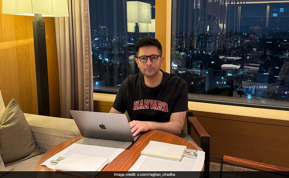 राघव चड्हा, आम आदमी पार्टी AAP सांसद, ट्रम्प के विदेशी छात्रों के निषेध के बाद हार्वर्ड का समर्थन करता है: मैं अपने रंगों का उपयोग करता हूं