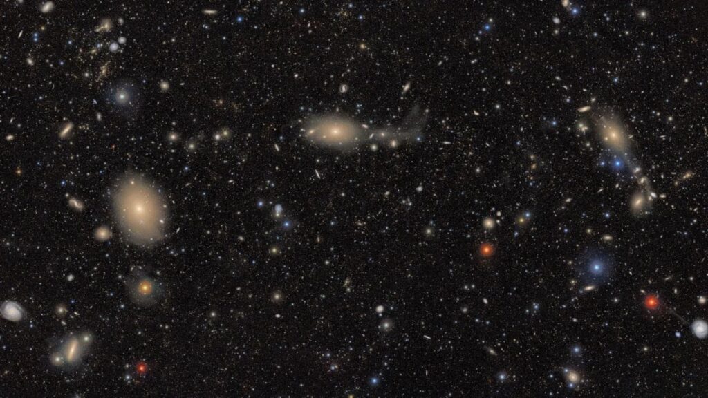 वेरा सी। रुबिन ऑब्जर्वेटरी ने पहली छवियों को प्रकट किया, आगे ब्रह्मांड के गतिशील रहस्यों का सुझाव देता है