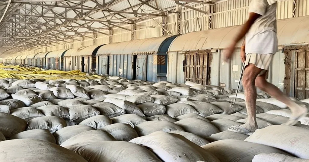 ‘खरीद’ नुवोको विचारों की कार्रवाई निर्मल बैंग पोस्ट Q1, हाइक लक्ष्य मूल्य के परिणामों को बनाए रखें