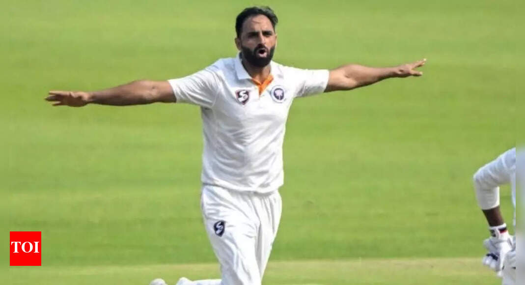 अभिलेख! भारत पेसर औकीब नबी इतिहास बनाता है, एक अजीब मील का पत्थर प्राप्त करने के लिए पांच विकट मिलता है क्रिकेट समाचार