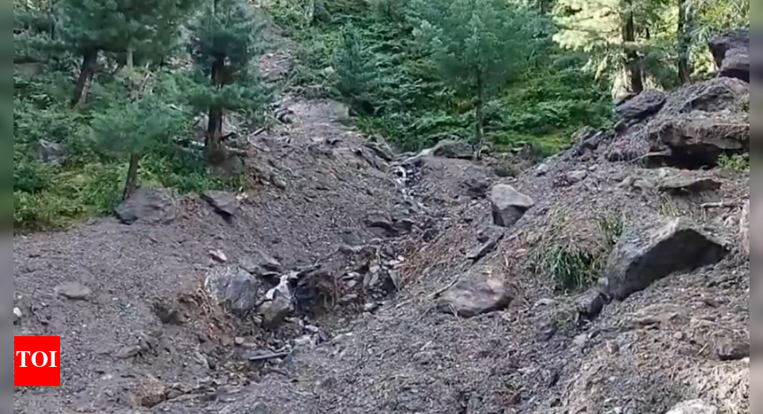 J & K: सेवेन डेड मरे हुए थे क्योंकि वे भूस्खलन में आवासीय घर को चपटा करते हैं; रामबन में क्लाउडबर्स्ट | भारत समाचार