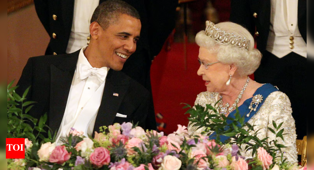 कौन ओबामा को बताने की हिम्मत करता है कि यह बिस्तर पर जाने का समय है? रानी ने ऐसा तब किया जब वह रात के पैलेस के बारे में थक गई: ‘उसे बिस्तर पर जाने के लिए कहो’