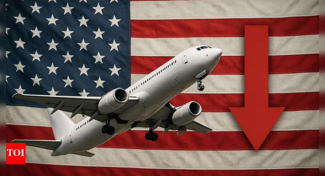 यात्रा मंदी: जून में अमेरिका में भारतीय आगंतुकों की संख्या में गिरावट देखी जाती है।; 2001 के बाद से पहली गिरावट | भारत समाचार