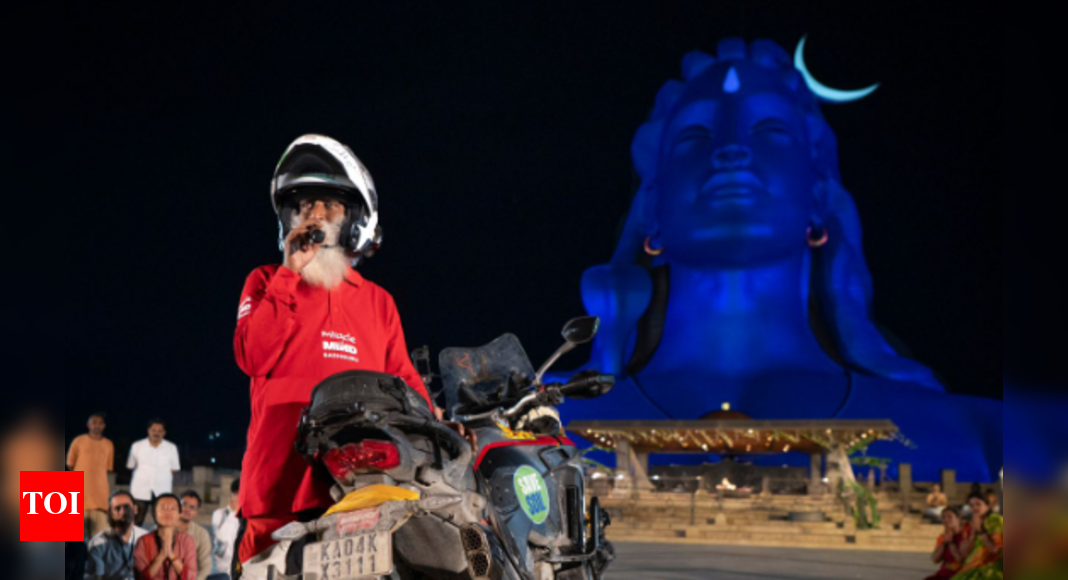 ‘योग की शक्ति’: सद्गुरु मोटरसाइकिल पर कैलाश यात्रा को पूरा करती है; 2 महत्वपूर्ण सर्जरी के केवल 18 महीने बाद एक यात्रा | भारत समाचार