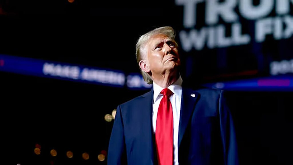 डोनाल्ड ट्रम्प रूस के पास परमाणु पनडुब्बियों की स्थिति का आदेश देते हैं