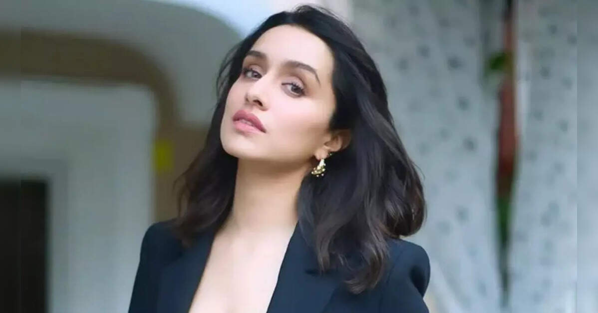 श्रद्धा कपूर लिंक्डइन खाते को गलत, अर्थव्यवस्था के रूप में चिह्नित किया गया है