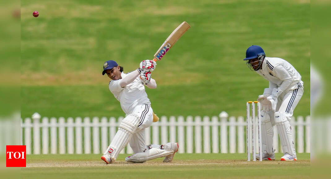 डुइप ट्रॉफी: आयुष बैडोनी ने डबल सेंचुरी को हिट किया; मोहम्मद शमी और मुकेश कुमार के लिए चोटों के लिए चिंता | क्रिकेट समाचार