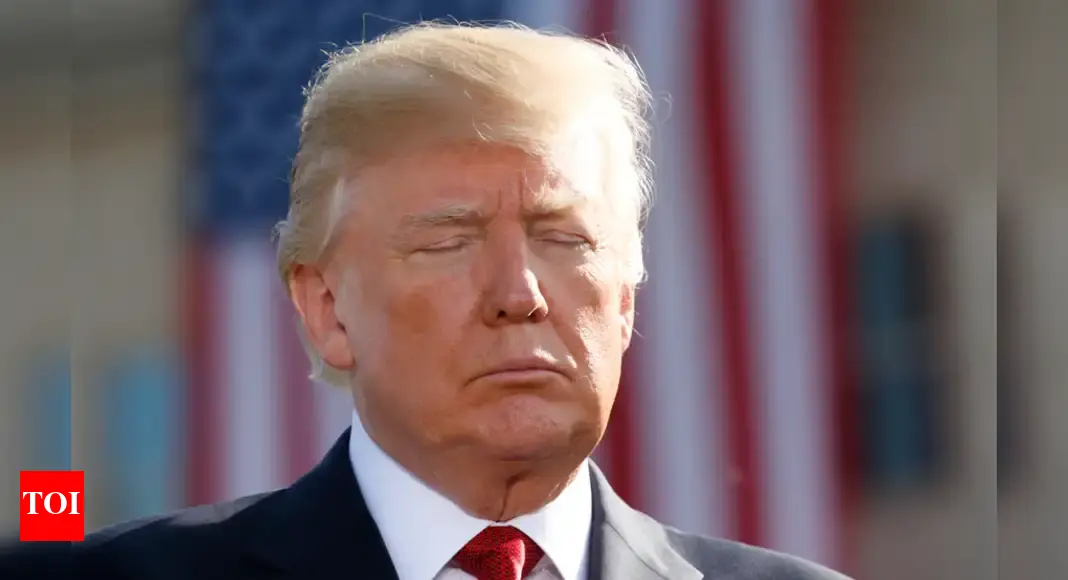 Biden 2.0 कवर? ट्रम्प के 2 -words पेरोरेटा का उद्देश्य स्वास्थ्य अफवाहों को रद्द करना है, लेकिन चरम अधिकार कहता है कि “कुछ हो रहा है”