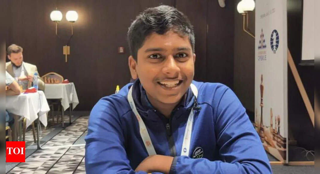 प्रानव वेंकटेश, 2025 विश्व जूनियर चैंपियन, ग्रैंड स्विस चैलेंज से पहले फुजैराह का वैश्विक शतरंज खिताब है। शतरंज समाचार