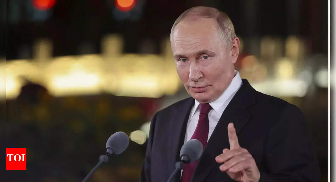 ‘औपनिवेशिक युग खत्म हो गया है’: पुतिन ने ट्रम्प की दरों को हिट किया; भारत को ‘शक्तिशाली अर्थव्यवस्था’ कॉल करें | भारत समाचार