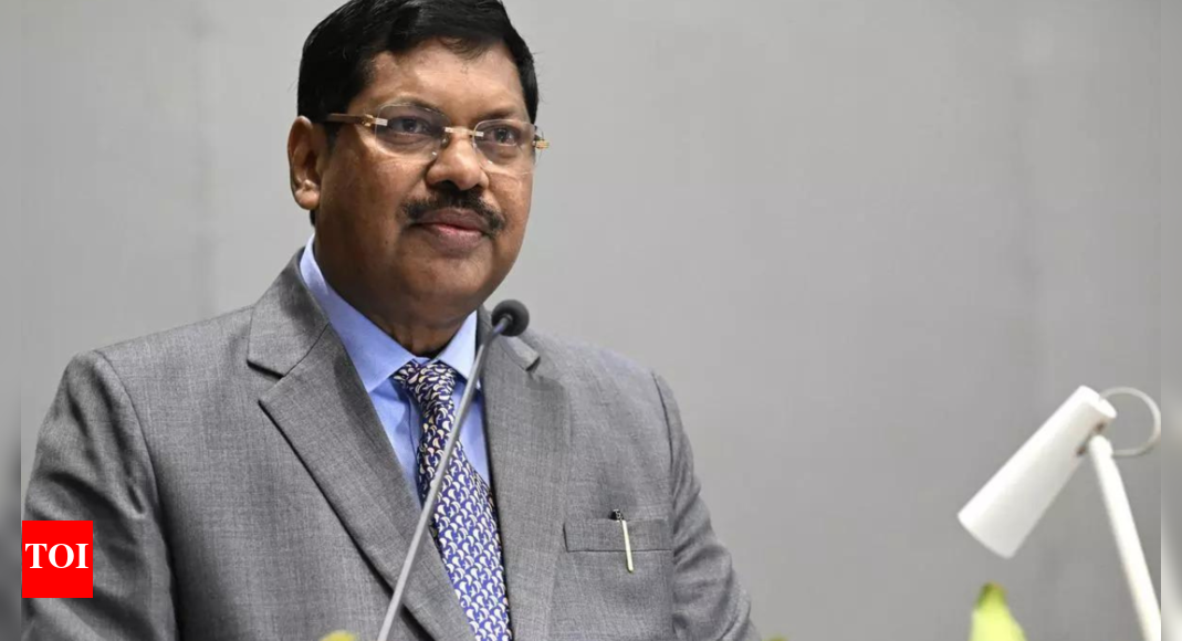 संविधान की मानव गरिमा आत्मा: CJI BR GAVAI | भारत समाचार