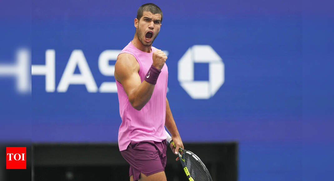 यूएस ओपन 2025: कार्लोस अलकराज़ ने नोवाक जोकोविच को तीसरे ग्रैंड स्लैम फाइनल में पहुंचने के लिए हराया टेनिस न्यूज