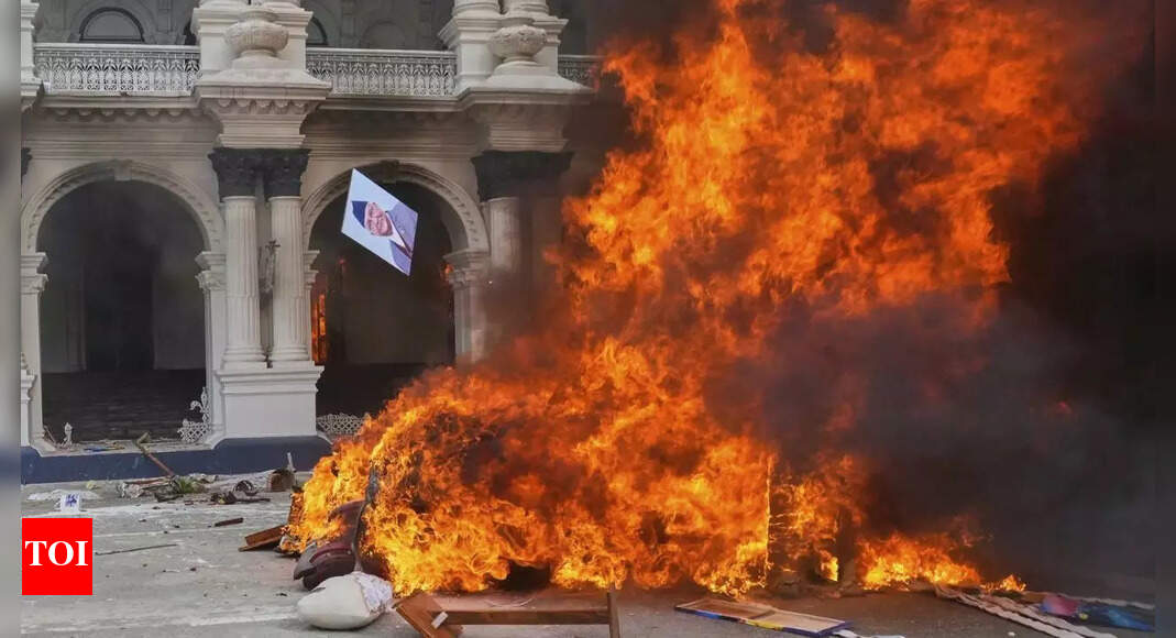 मैंने नेपाल की यात्राएं डालीं, मे ने कहा; एयरलाइंस उड़ानों को रद्द कर देती है; पर्यटक और फंसे हुए ट्रक | भारत समाचार मैंने नेपाल की यात्राएं डालीं, मे ने कहा; एयरलाइंस उड़ानों को रद्द कर देती है; पर्यटक और फंसे हुए ट्रक | भारत समाचार