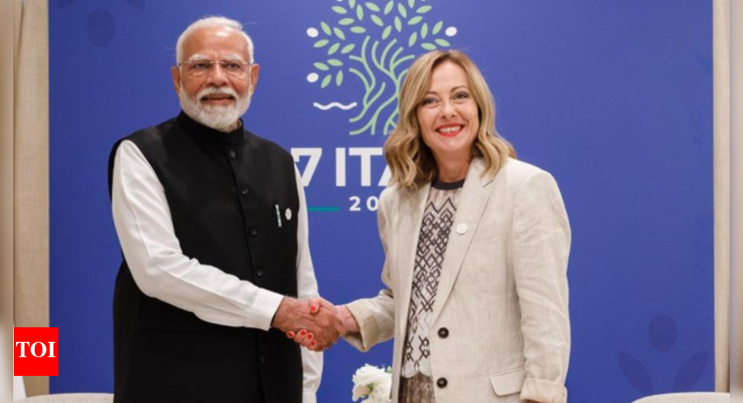 प्रधानमंत्री मोदी इटली के जॉर्जिया मेलोनी की बात करते हैं: नेता रणनीतिक एसोसिएशन की पुष्टि करते हैं; यूक्रेन के संघर्ष पर चर्चा करें, भारत-ईयू कोमेरियो | भारत समाचार प्रधानमंत्री मोदी इटली के जॉर्जिया मेलोनी की बात करते हैं: नेता रणनीतिक एसोसिएशन की पुष्टि करते हैं; यूक्रेन के संघर्ष पर चर्चा करें, भारत-ईयू कोमेरियो | भारत समाचार