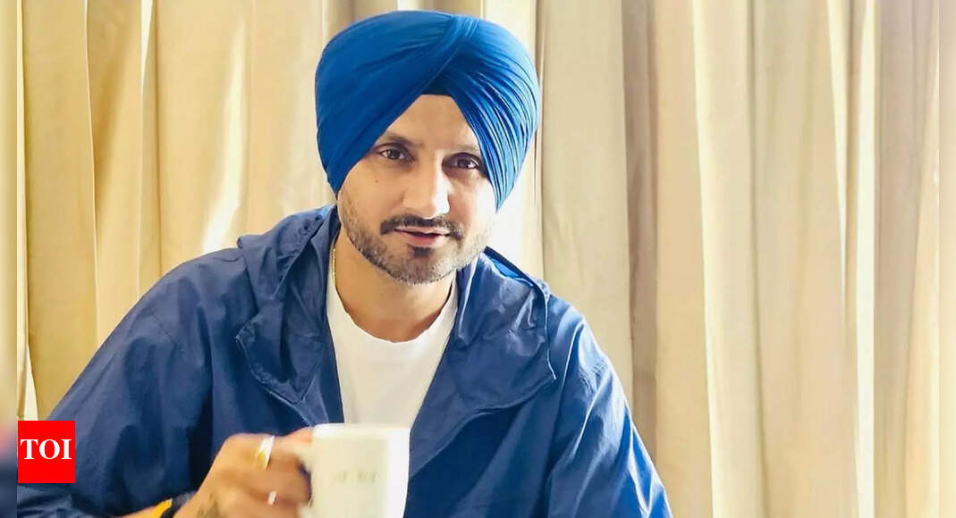 इंडो-पाक क्रिकेट तब नहीं होना चाहिए जब देशों के बीच संबंध अच्छे नहीं हैं: हरभजन सिंह | क्रिकेट समाचार