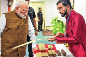 पांडुलिपियों को डिजिटाइज़ करें, बौद्धिक चोरी को रोकें: पीएम मोदी | भारत समाचार