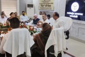‘लेनी चहिए थी’ यूपी मीट में अनुमति: भाजपा के मंत्री राहुल गांधी, गर्म तर्कों में भाग लेते हैं – देखो | भारत समाचार