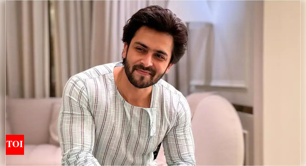 Shoaib Ibrahim को 16 साल पूरा करते हुए अपना पहला शो ‘Rehna Hai Teri Palkon ki Chhaon Mein’ याद है।