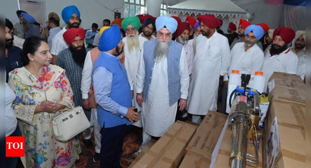 अमृतसर में स्थापित बाढ़ राहत भंडारण | भारत समाचार