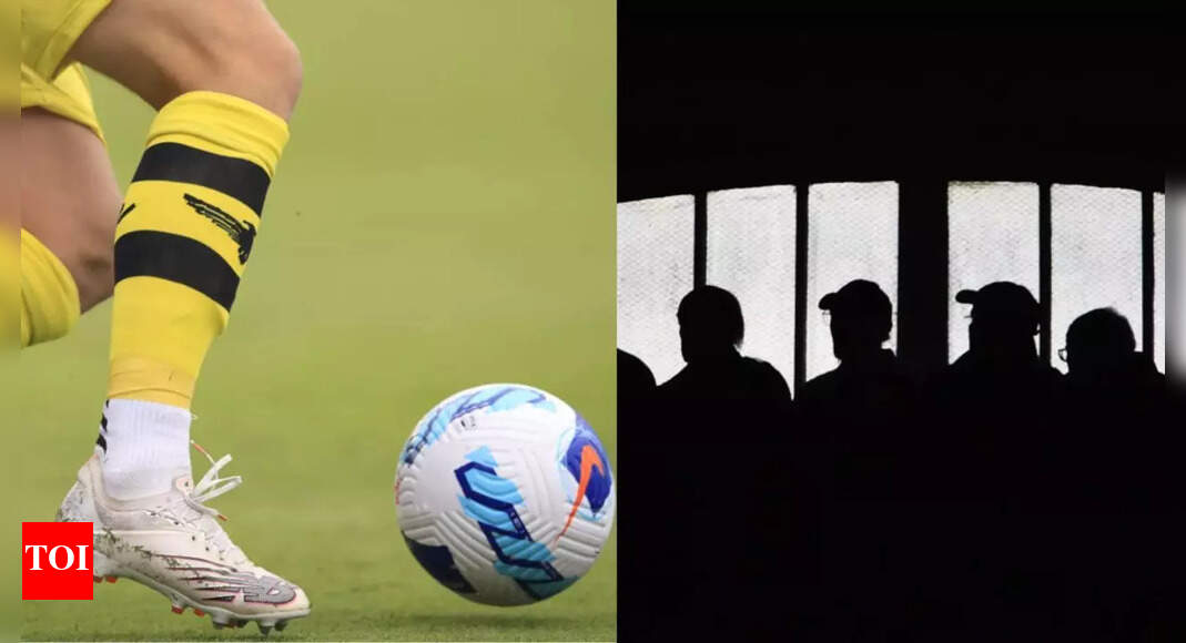 व्यक्तियों में तस्करी का झटका! पाकिस्तानी फुटबॉल टीम जापान में गिरफ्तार | मैदान के बाहर समाचार