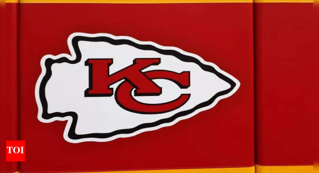 कैनसस सिटी बॉस प्रशंसकों के पसंदीदा फुटवियर के लॉन्च के साथ गेम डे की शैली में प्रवेश करते हैं: कहां और कैसे प्रशंसक खरीद सकते हैं | एनएफएल समाचार