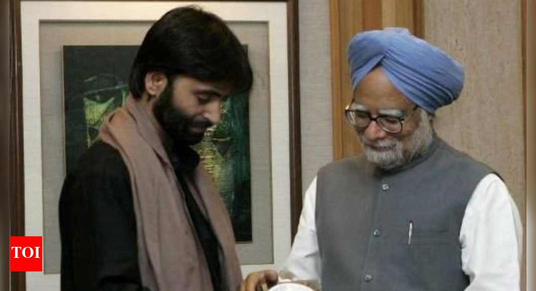 ‘मनमोहन सिंह ने अपनी कृतज्ञता प्रेषित की’: यासिन मलिक का कहना है कि पूर्व-पीएम ने हाफ़िज़ सईद से मिलने के लिए उन्हें धन्यवाद दिया; यह दिल्ली के सुपीरियर कोर्ट में एक हलफनामा प्रस्तुत करता है भारत समाचार