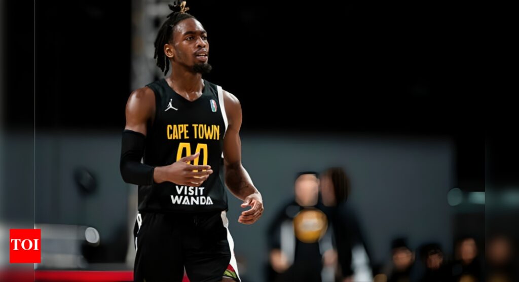 ड्वेन वेड के बेटे, ज़ैरे वेड, बड़े पैमाने पर ज्वेल्स के लिए ड्रॉ के साथ ट्विच रेस शुरू करते हुए बास्केटबॉल से दूर चले गए। एनबीए न्यूज