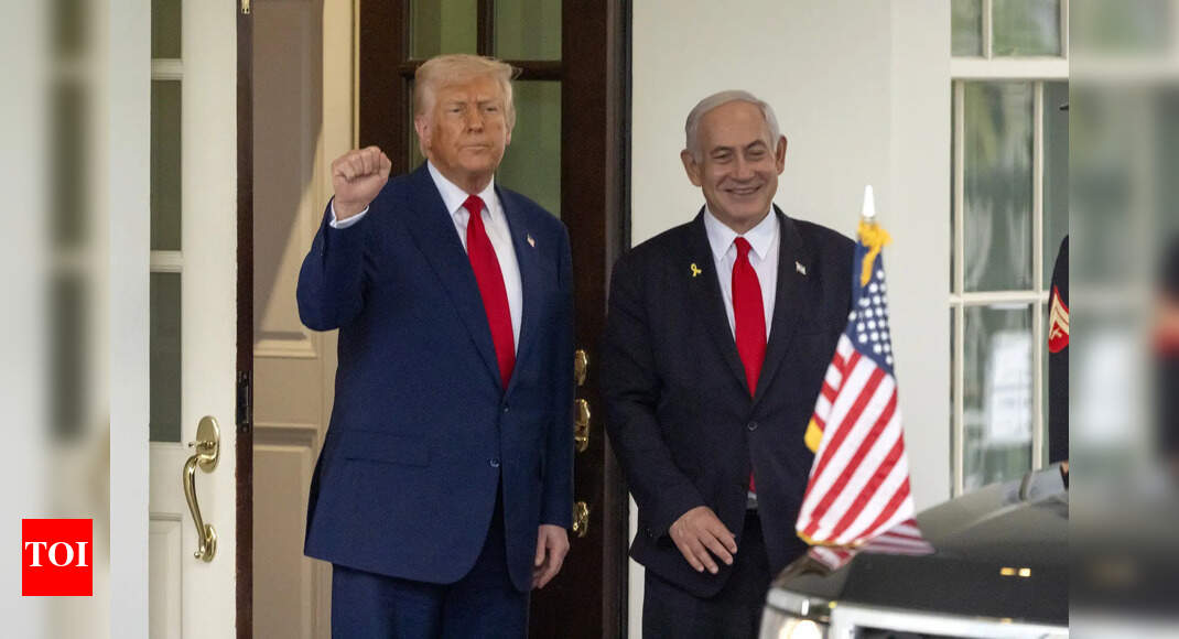 ट्रम्प प्रशासक ने 6 बिलियन डॉलर से सहयोगी तक हथियारों की बिक्री का प्रस्ताव किया है; पैकेज में अपाचे हेलीकॉप्टर, असॉल्ट वाहन – रिपोर्ट शामिल हैं