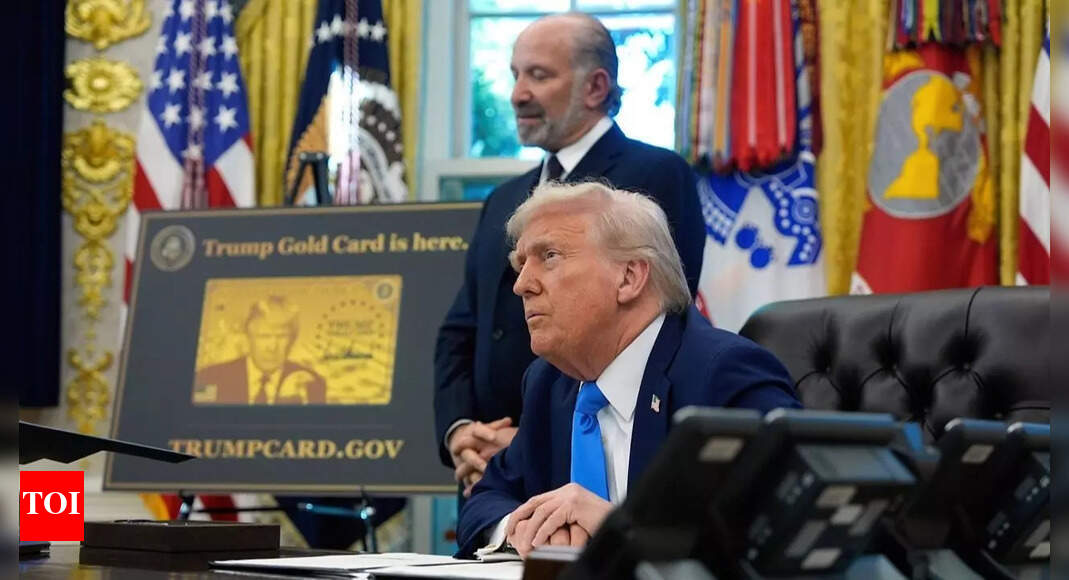 साइलेंस ऑफ़ द लैम्ब्स: टेक टाइटन्स ऑन ट्रम्प टारपीडोइंग एच -1 बी प्रोग्राम