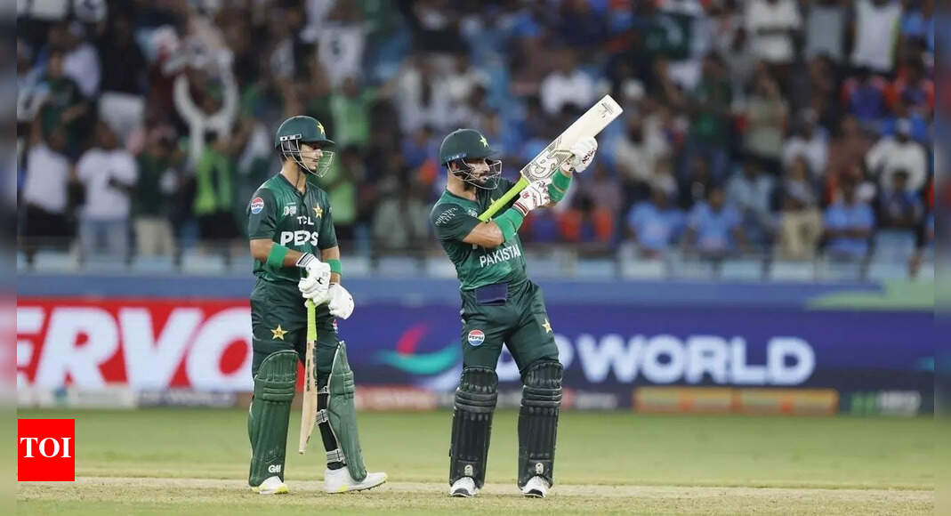 गोली चलती है! भारतीय प्रशंसकों के खिलाफ साहिबजादा फरहान का एके -47 उत्सव | क्रिकेट समाचार